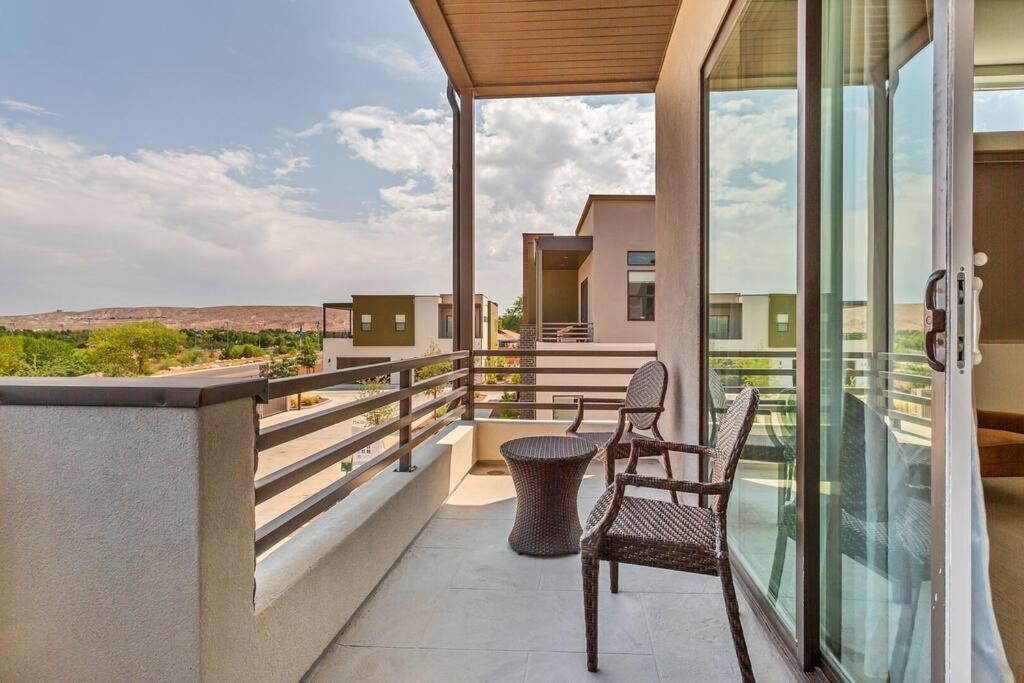 Villa #15 Pet Friendly! Year Round Heated Pool & Hot Tub! Upper Patios! سانت جورج المظهر الخارجي الصورة